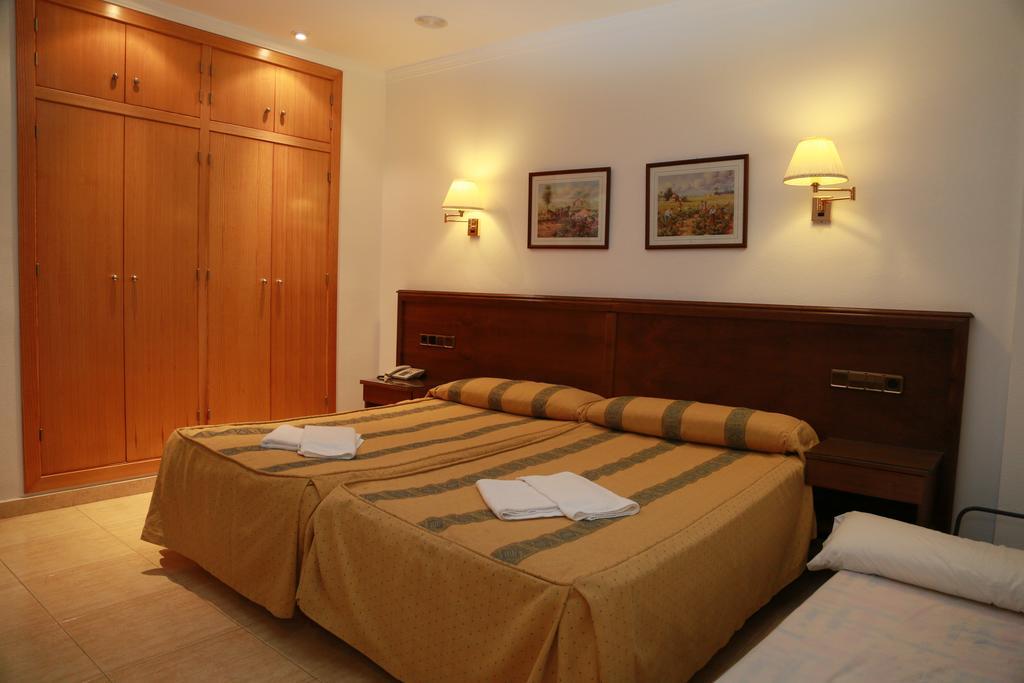 Hotel Tio Felipe Carboneras Rum bild