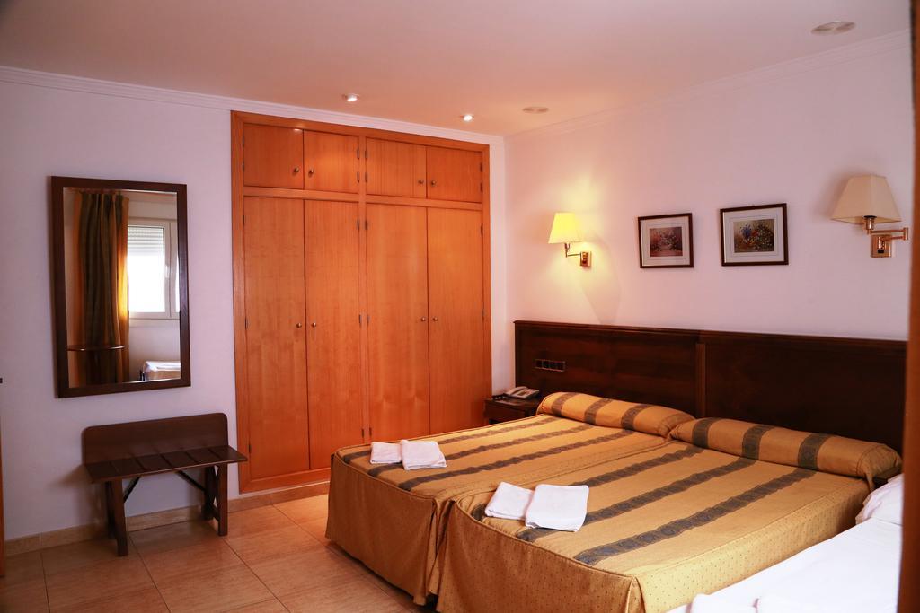 Hotel Tio Felipe Carboneras Exteriör bild